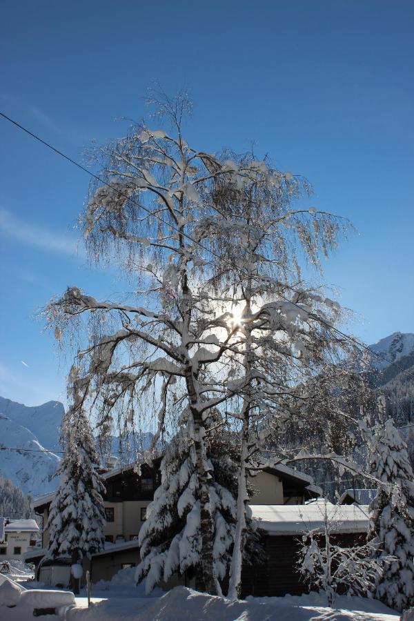 Baeckerei Schranz Bed and Breakfast Sankt Leonhard im Pitztal Esterno foto